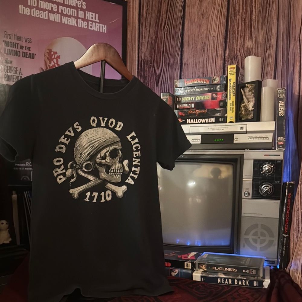 Uncharted 4 T-Shirt